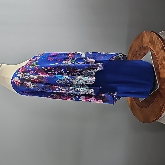 Bebe Beautiful Mini Dress With Sheer  Print Design | Size M - Picture 4 of 6